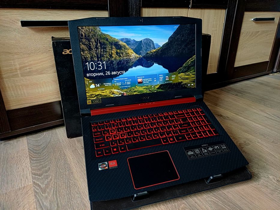Acer Nitro 5 15.6"/Ryzen 5 2 GHz/RX 560X 4GB/RAM 16GB/SSD 1 Tb