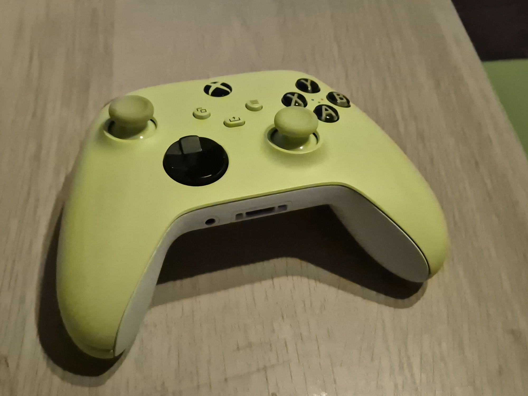 Pad Xbox One sreries Electric Volt