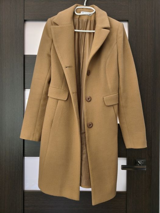 Karmelowy płaszcz jesienny stan dobry S M