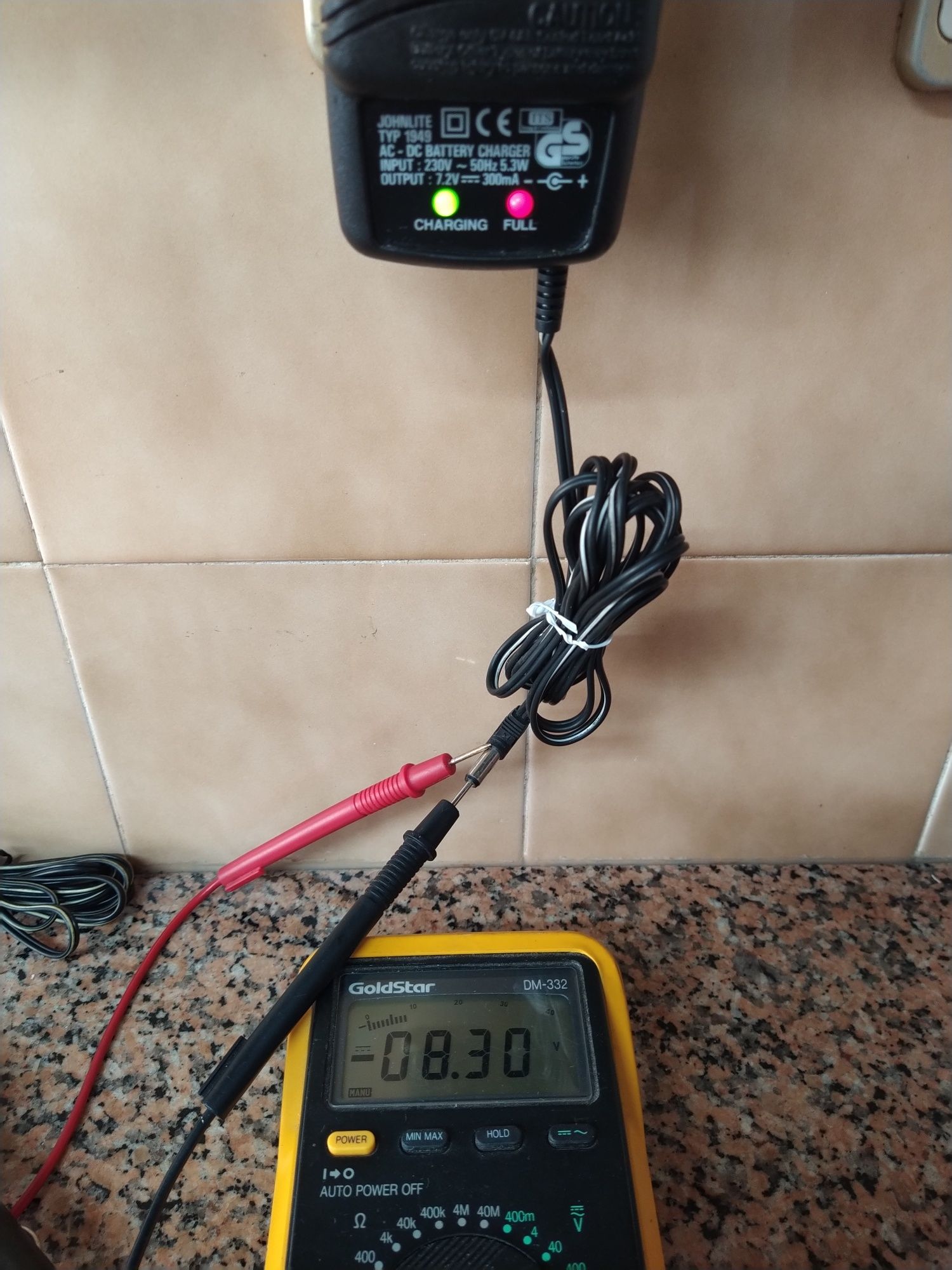CARREGADOR DE BATERIA AC-DC SAÍDA: 7,2 V casa carro quarto apartamento