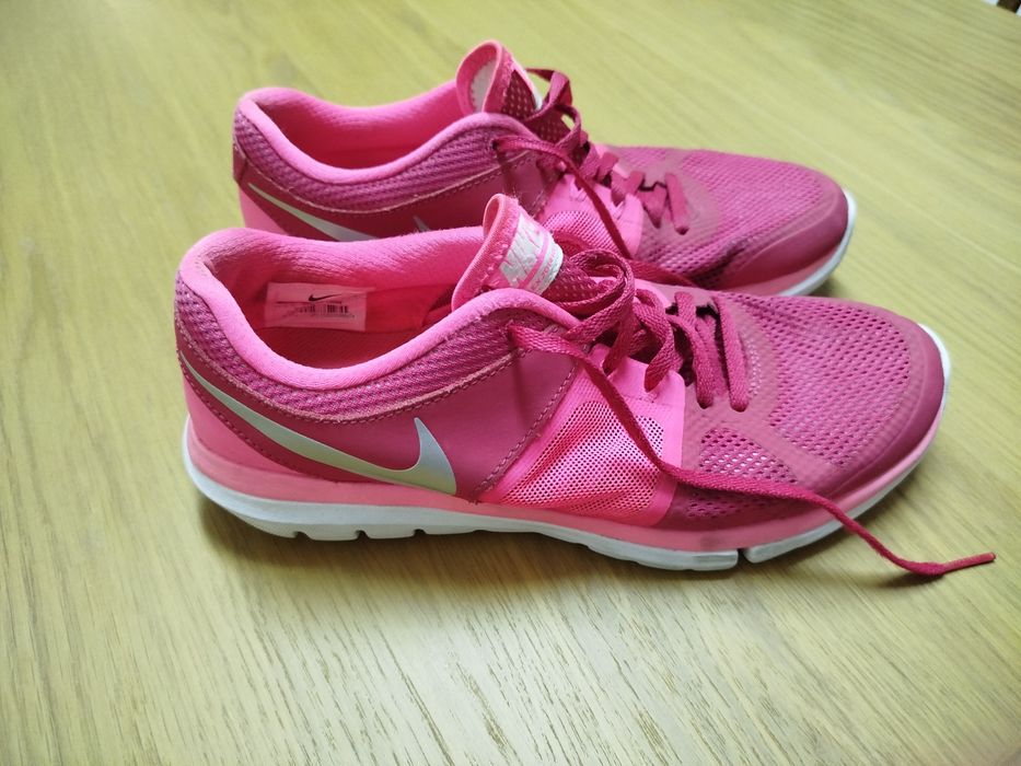 Ténis Nike Flex Runner - mulher