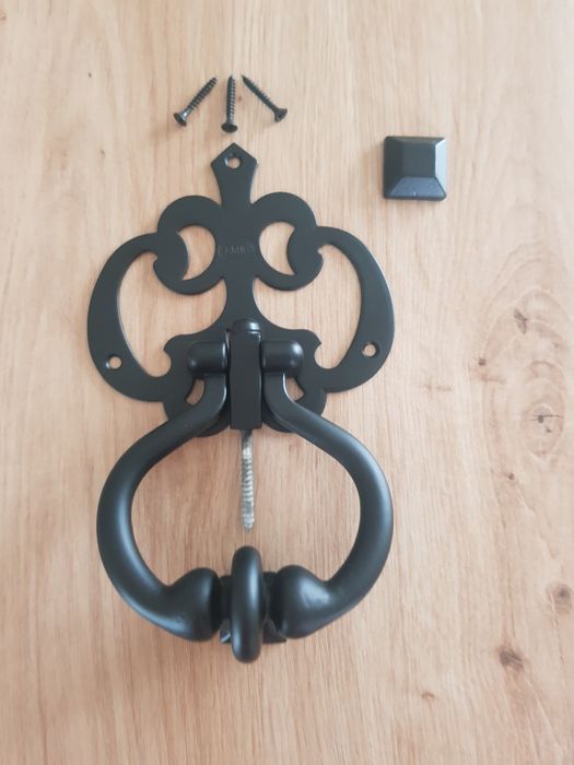 Kołatka do drzwi czarna korona