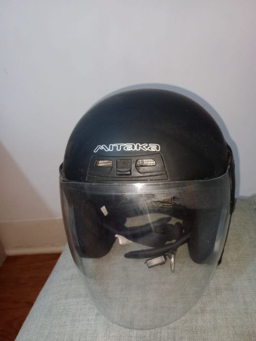 Capacete mota semi-novo