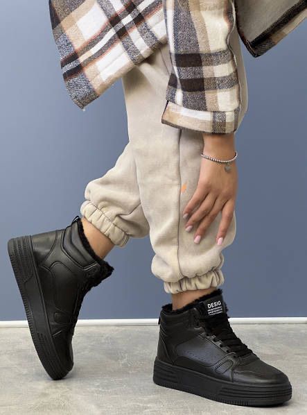 Стильні жіночі зимові хайтопи, кросівки, черевики чорні!