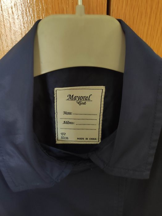 Gabardina Mayoral 2 anos