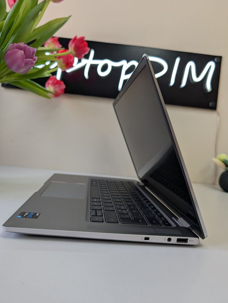 Сучасний Ноутбук Dell Latitude 9520/i7-1185G7/16GB/512GB/FHD/IPS/15.6