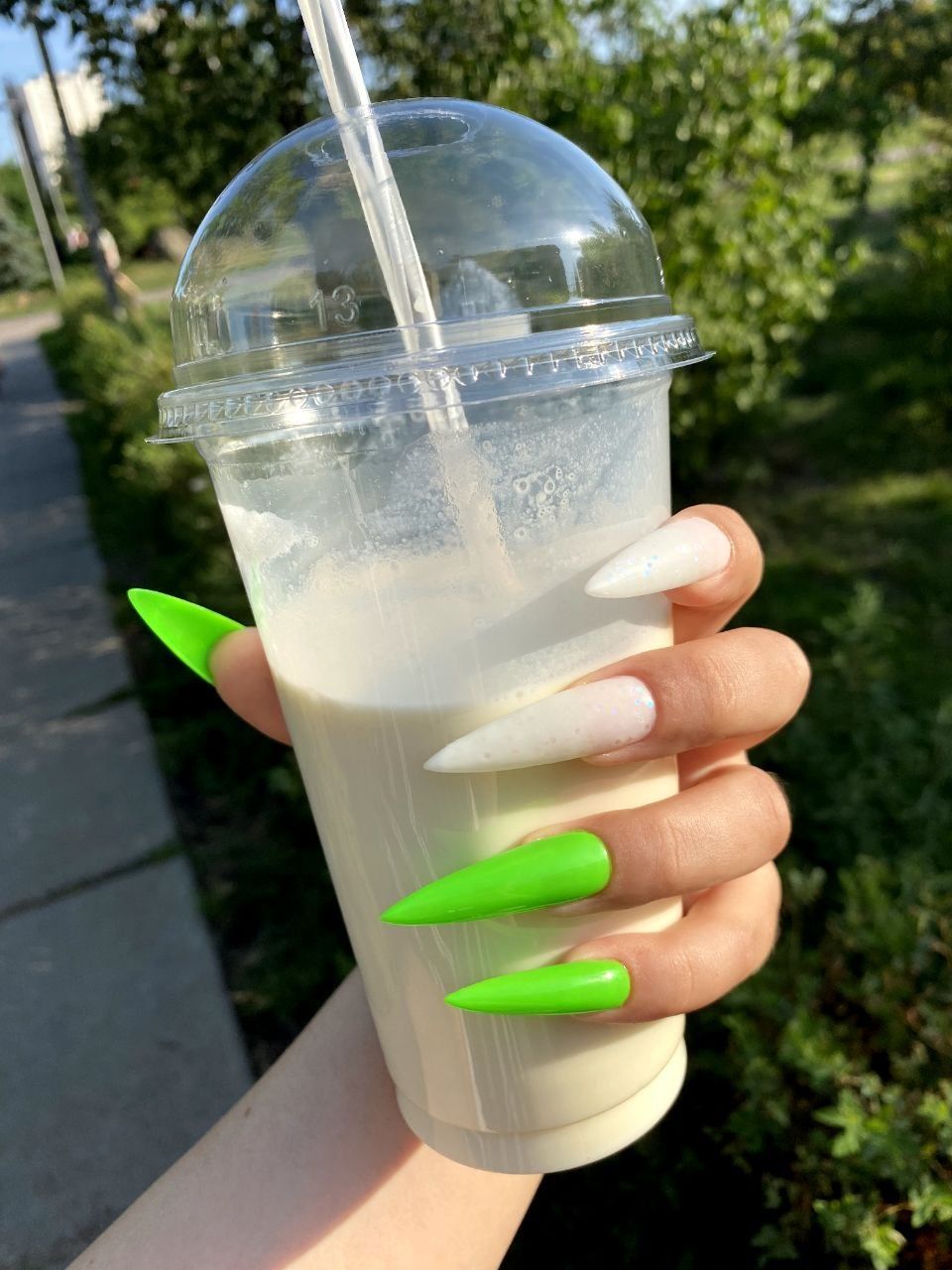 манікюр/педикюр 450 грн Нарощення 500 грн Позняки (вул. Кошиця)