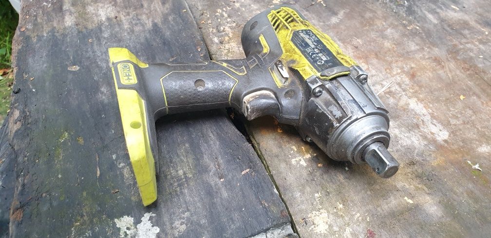 Ryobi klucz 18v uszkodzony