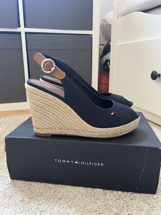 Koturny Tommy Hilfiger r.38