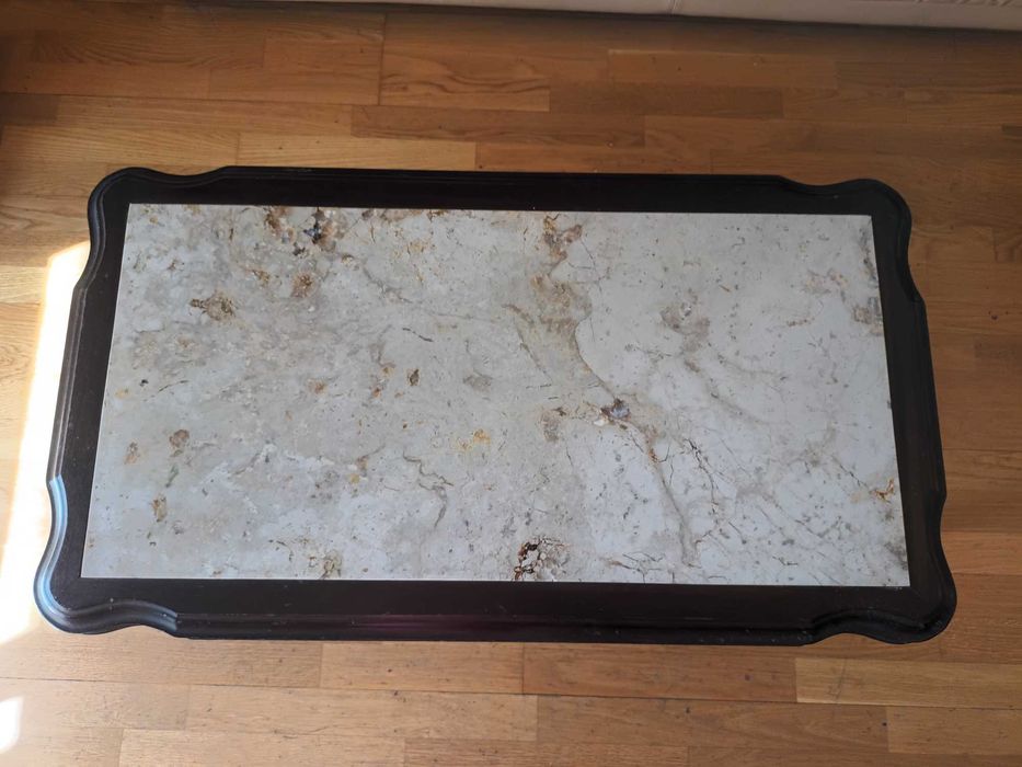 Mesa de centro em madeira e mármore
