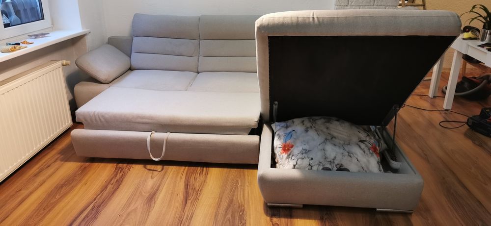 Piękny jasny narożnik z funkcją spania,sofa Agata Meble !