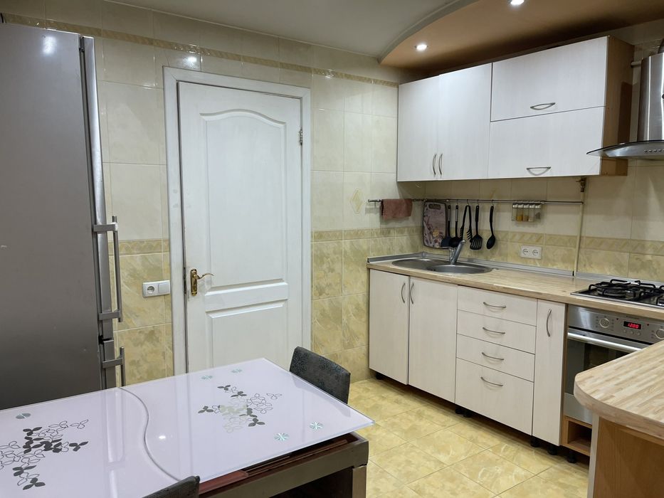 Сдам 2х ком квартиру Самый центр