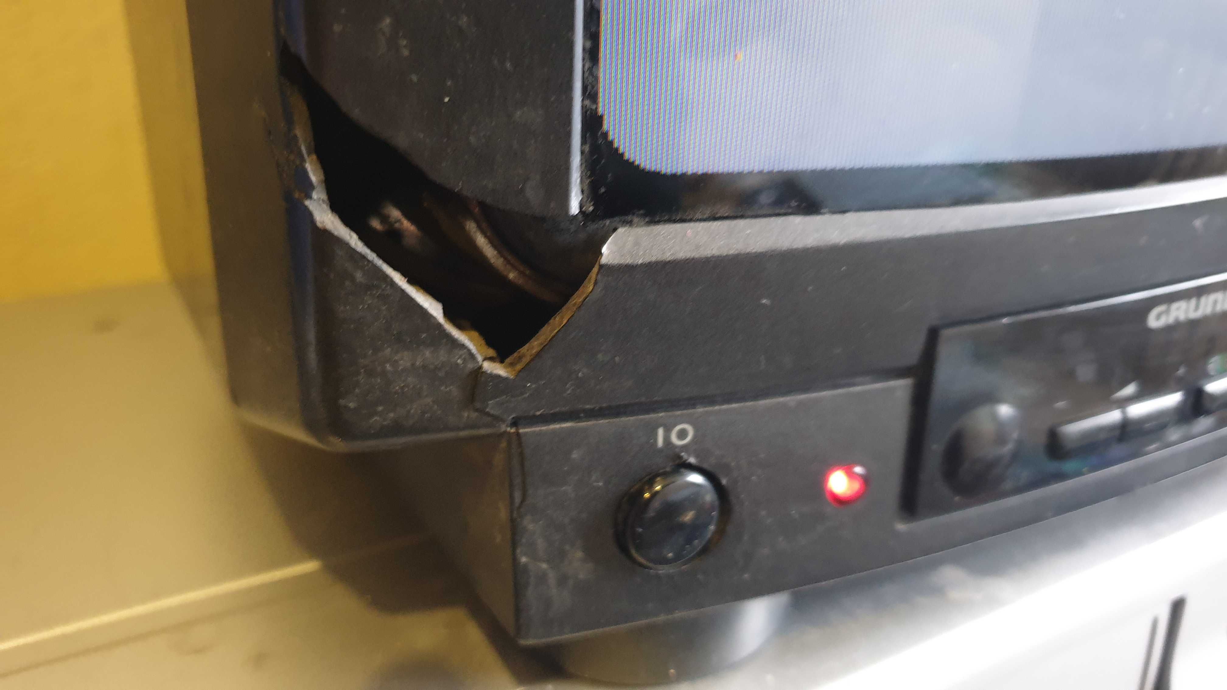 Telewizor kineskopowy 12" PHILIPS P27-649/12 - SCART EURO