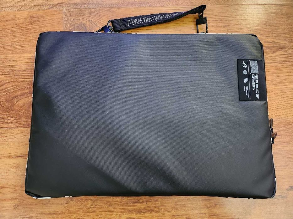 ORYGINALNE Etui torba na laptopa ASUS ROG Republic od Gamers
