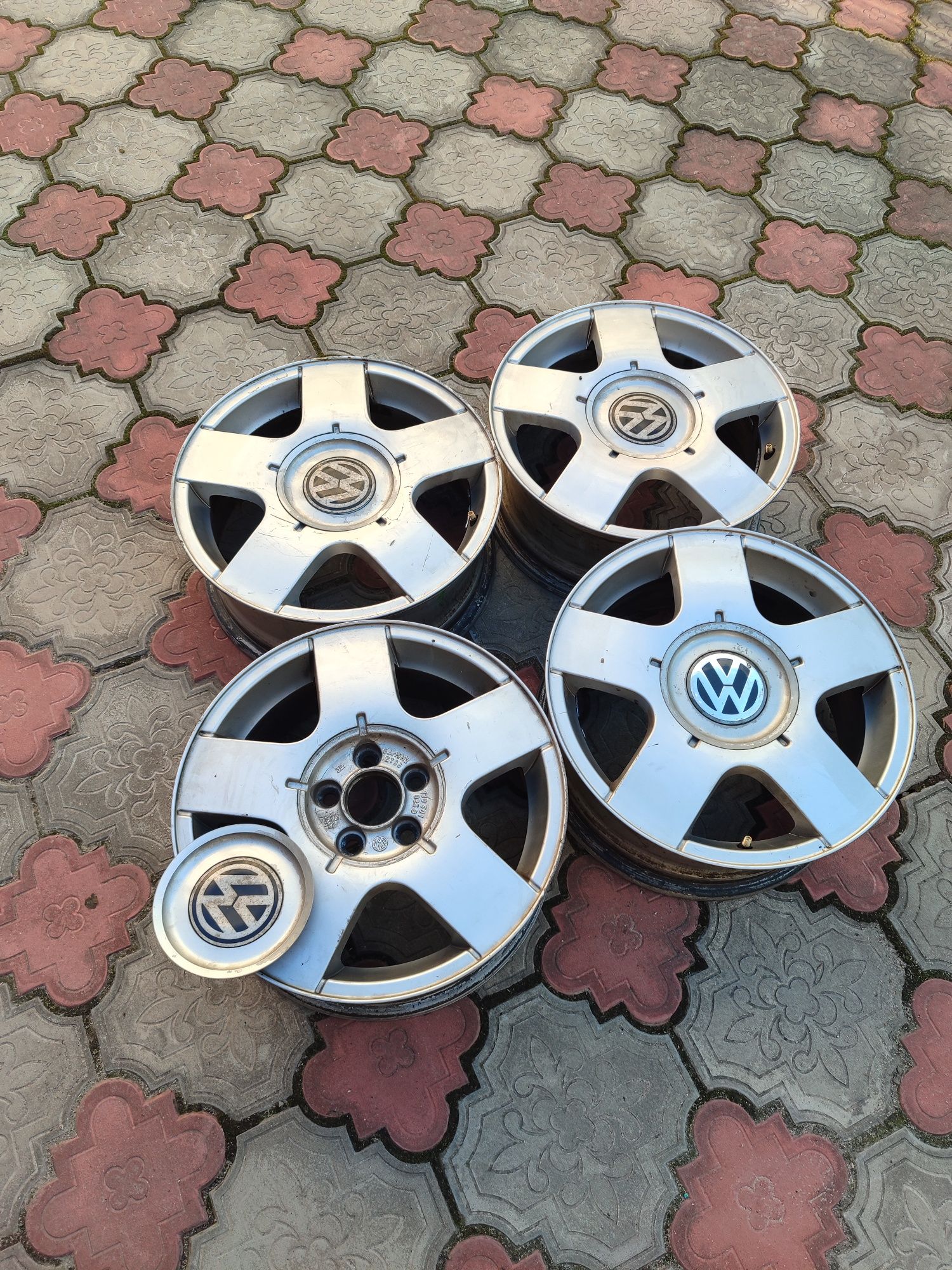 Диски литі 195x65xr15