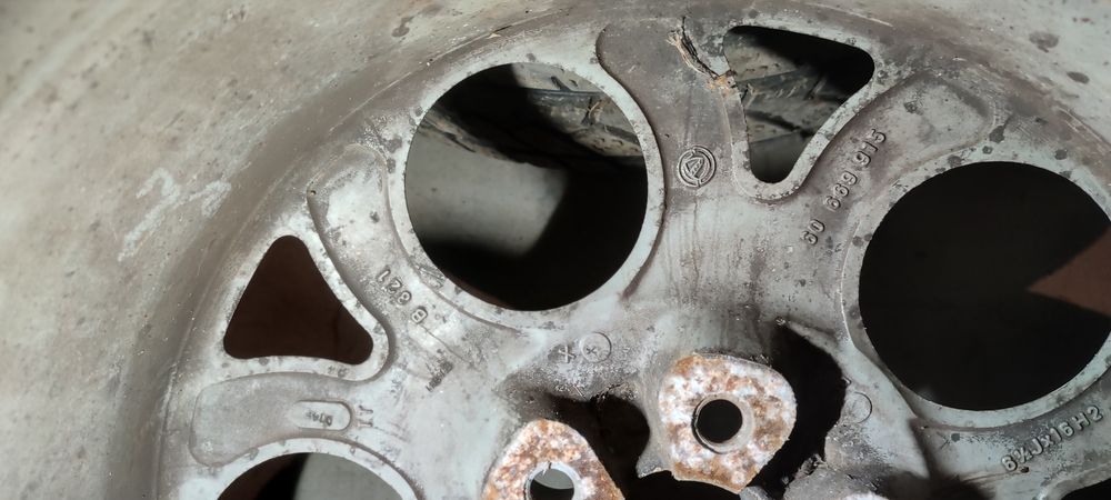 Alfa 147 , 156 , 164 felgi aluminiowe 16 5x98 et 41,5