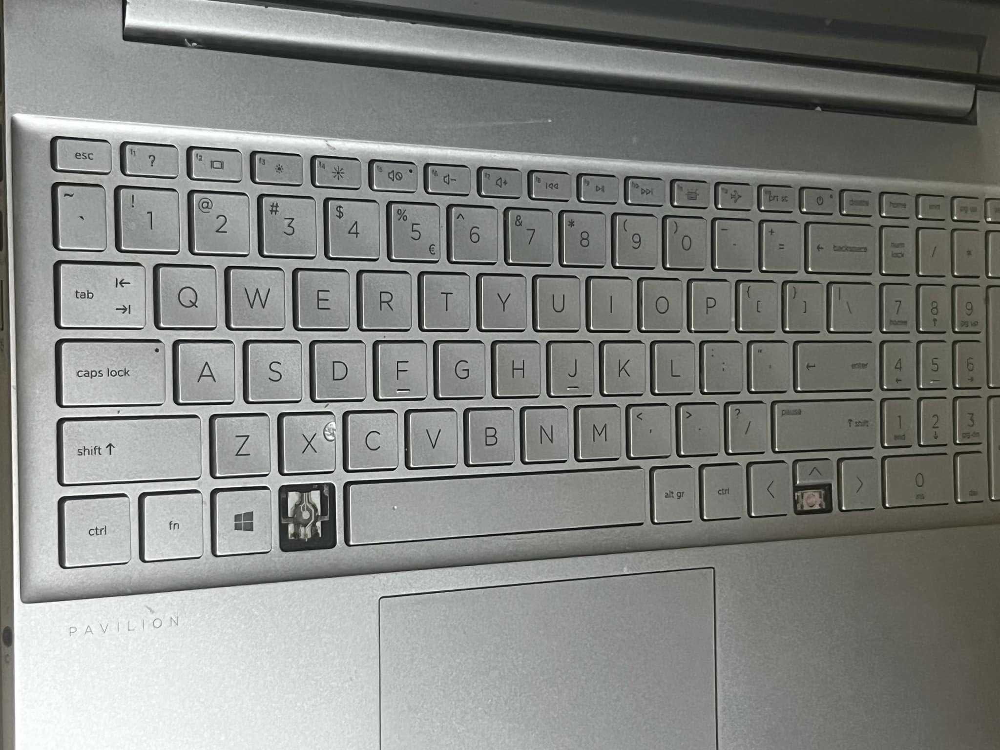 Laptop Hp-Pavilion 15-EG0XXX