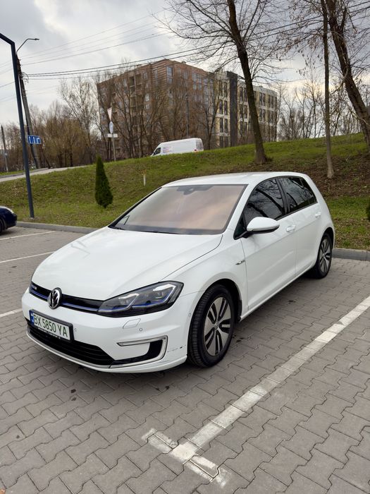Продам своє авто e-golf 2018