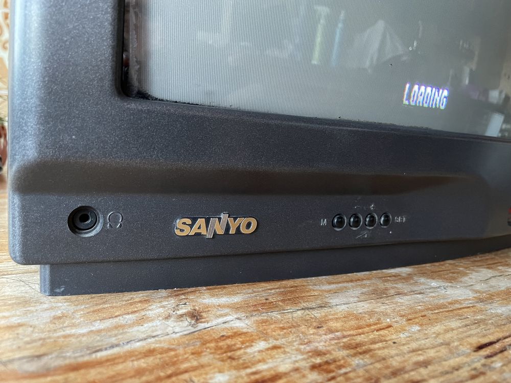 Televisao Sanyo a funcionar perfeitamente