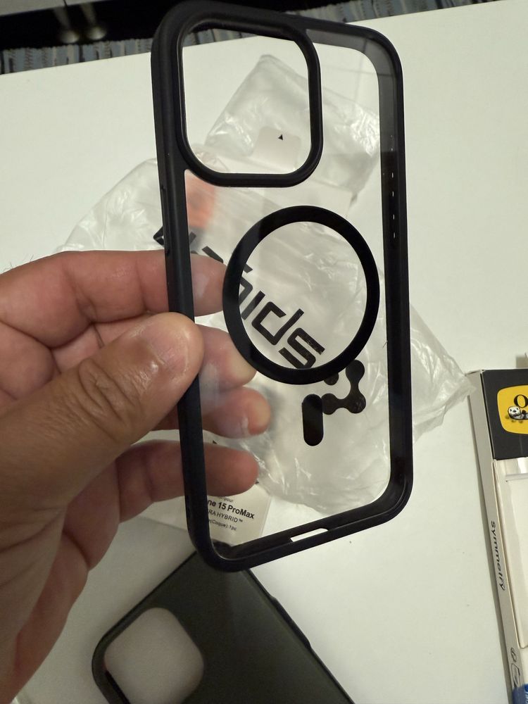 Capa spigen iphone 15 pro max