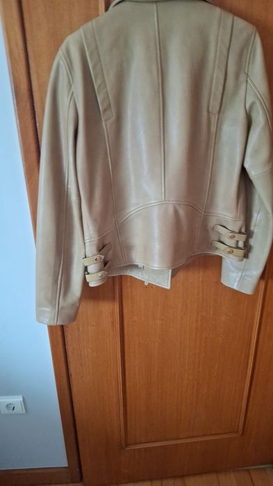 Casaco em couro Massimo Dutti