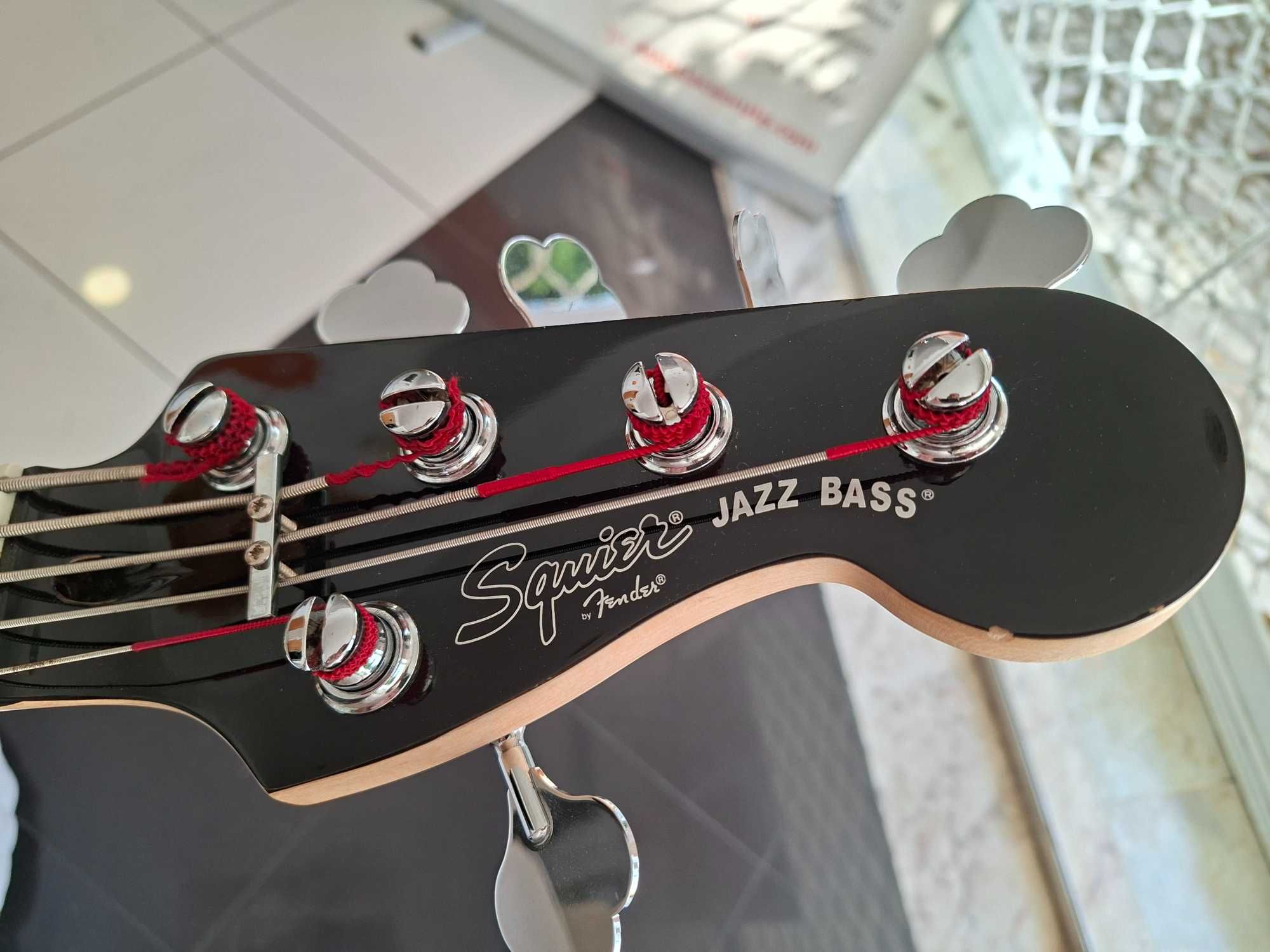 Fender Squier Deluxe Jazz Bass Ative V