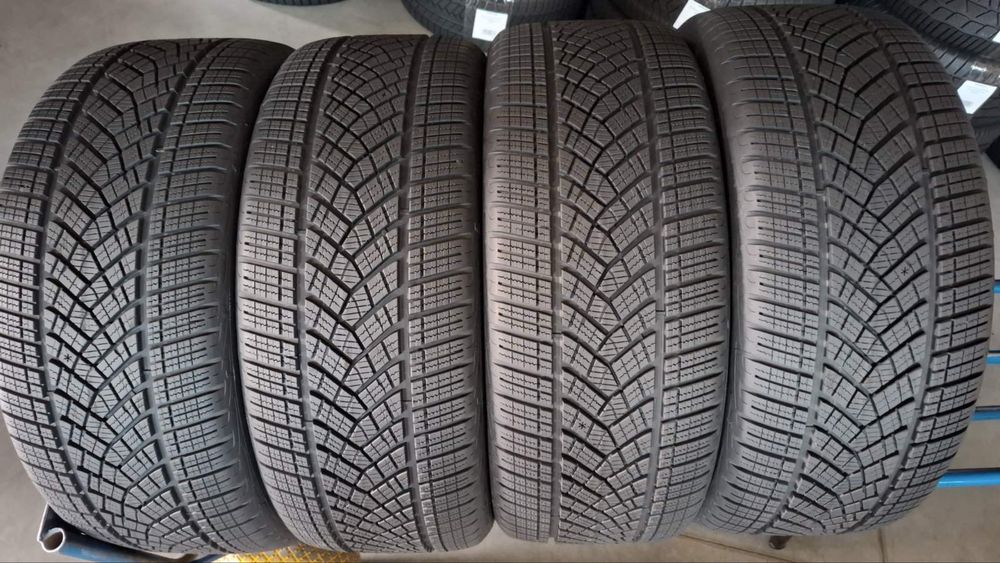 245/45/20 R20 Coodyear Ultra Grip Perfomance NFO 4шт зима