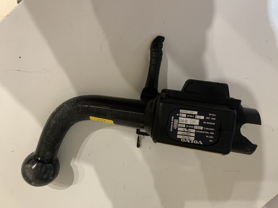Gancho de Reboque Volvo V40/S40
