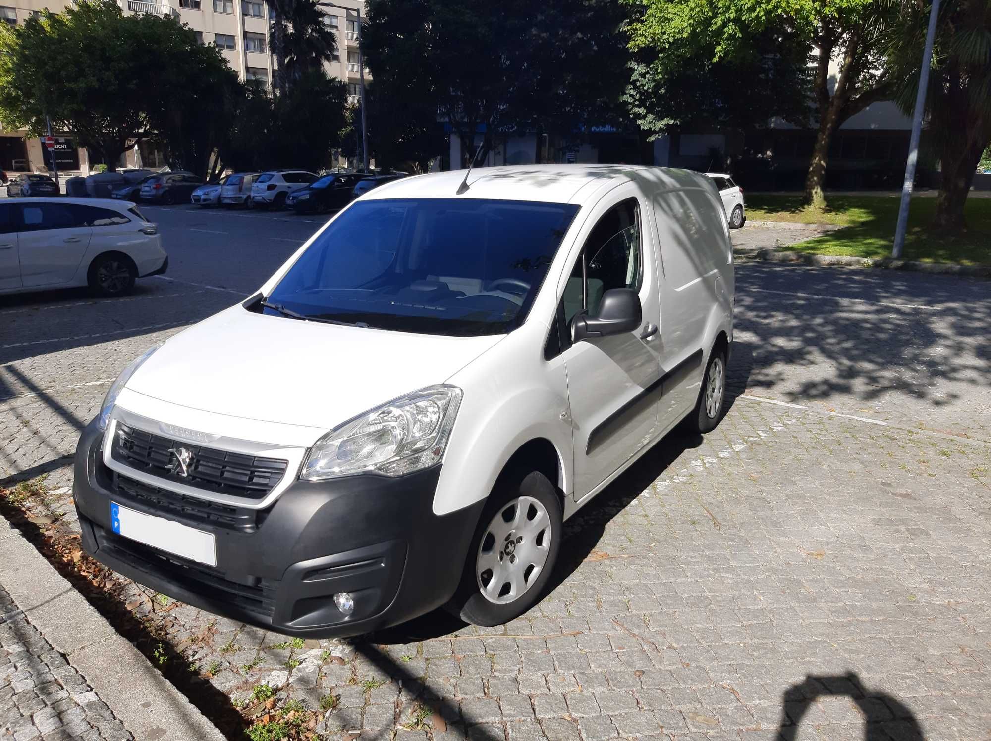 Peugeot Partner 1.6 BlueHDI 2017 GPS Edition 3 Lugares