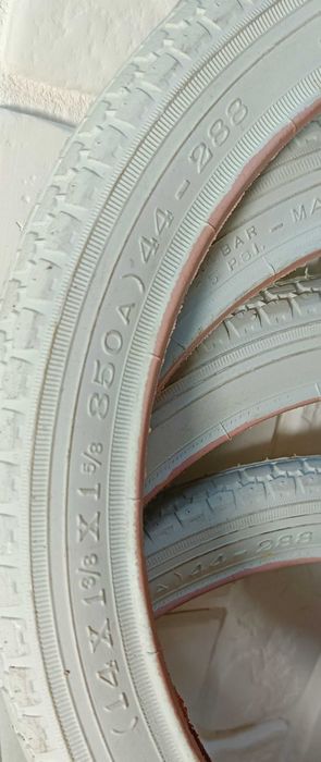 Opona 14 x 1 3/8 x1 5/8 44-288 do wózka /roweru