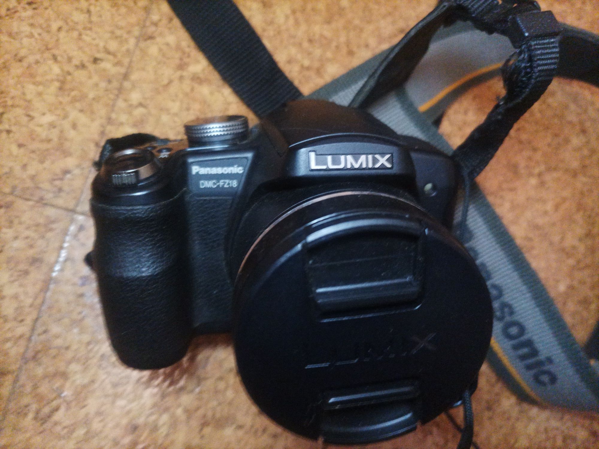 Câmera Panasonic Lumix DMC-FZ18