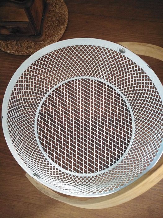 Koszyczki metalowe z bambusową rączką