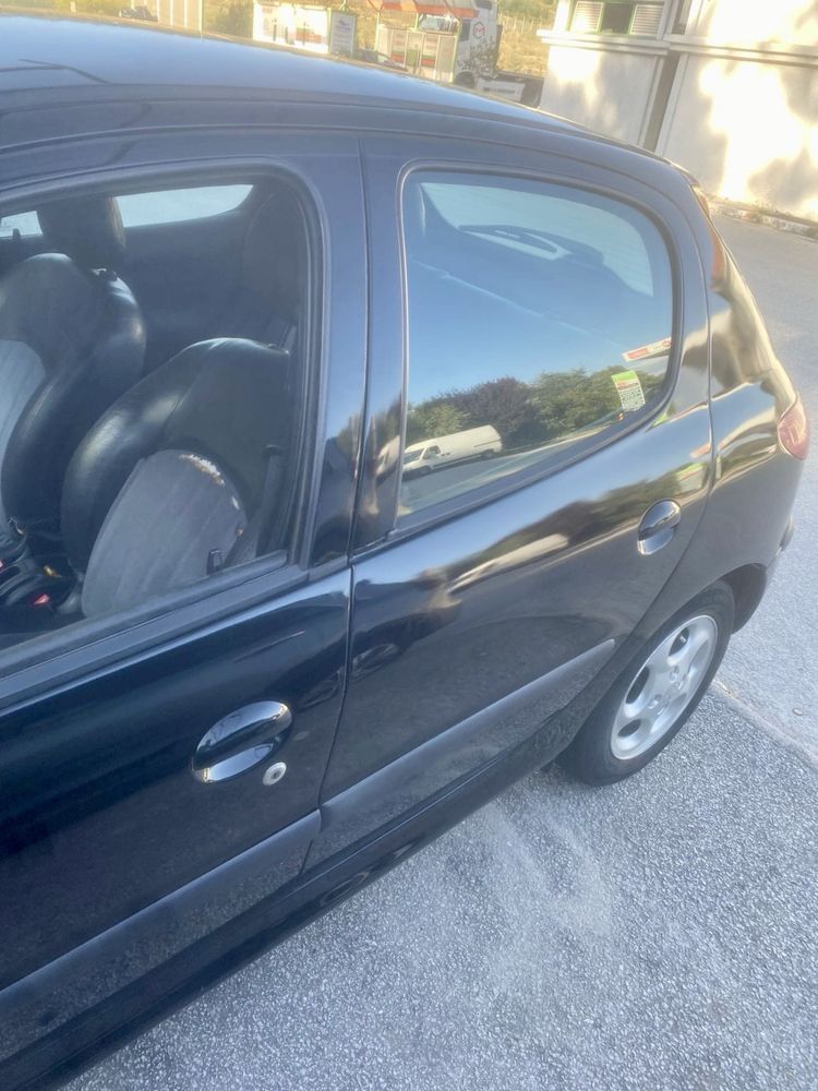 Peugeot 206 2A/C 1.4 i Gasolina 75 cv / 55 kW Ano 2000 KFX (TU3JP)