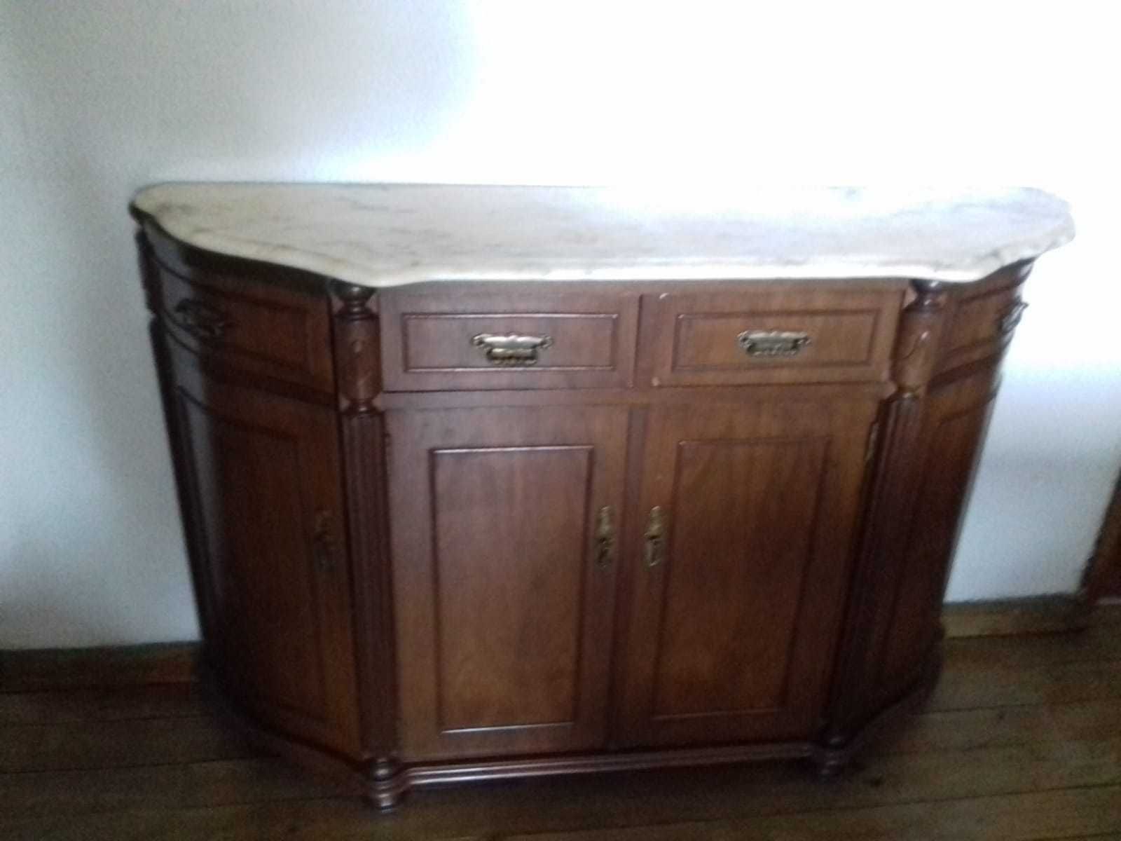 Móvel em mogno e tampo em pedra mármore . Como novo