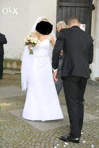 Biała suknia ślubna- dopasowana