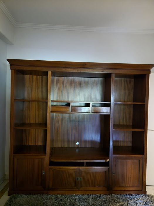 Móvel de Sala em Teixo