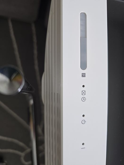 Baixa de preço TV Sony Bravia Branca ideal para quarto -Bom som 24" -U