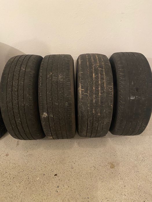 Pneus 265/60/18 continental ( Pickup)