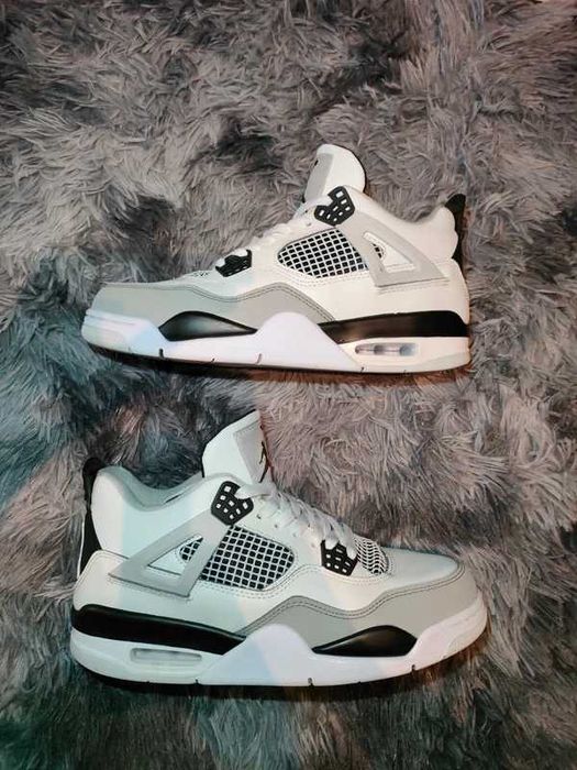 Jordan_4_Retro_Military_Black R.44