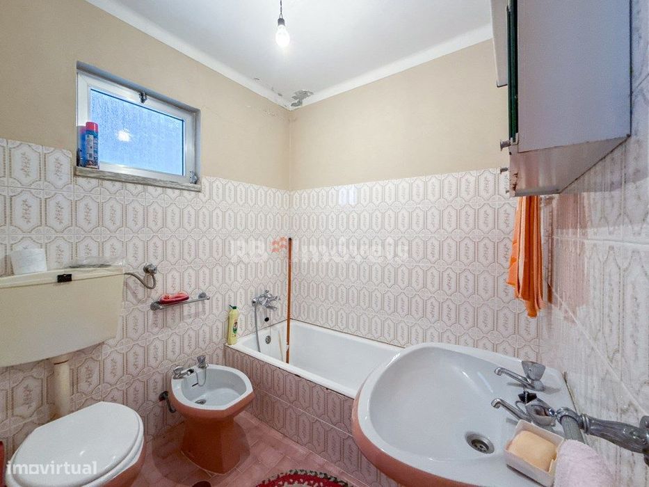 Moradia T2 c/ terreno - Galegos, Tomar