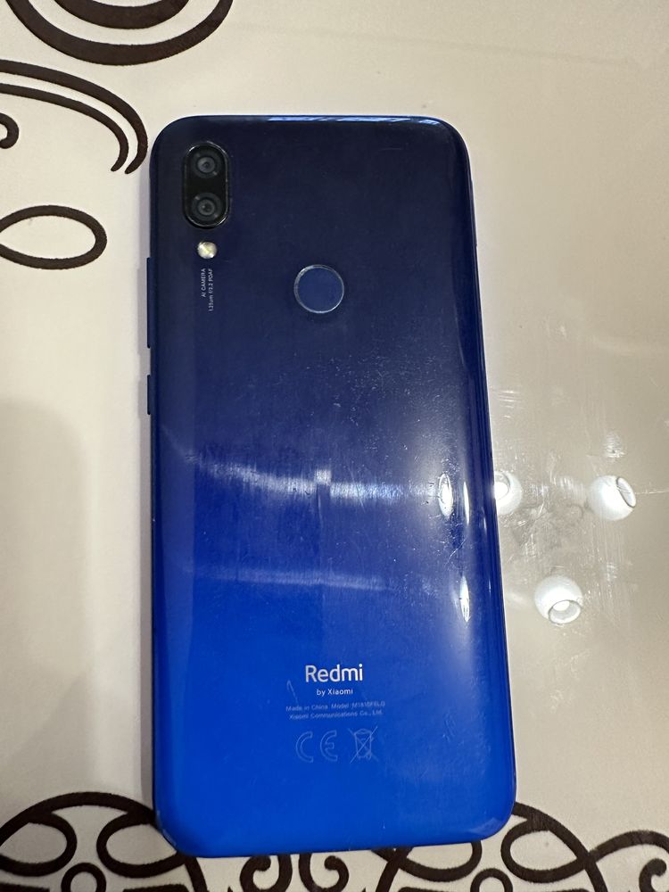 Продам телефон Redmi 7