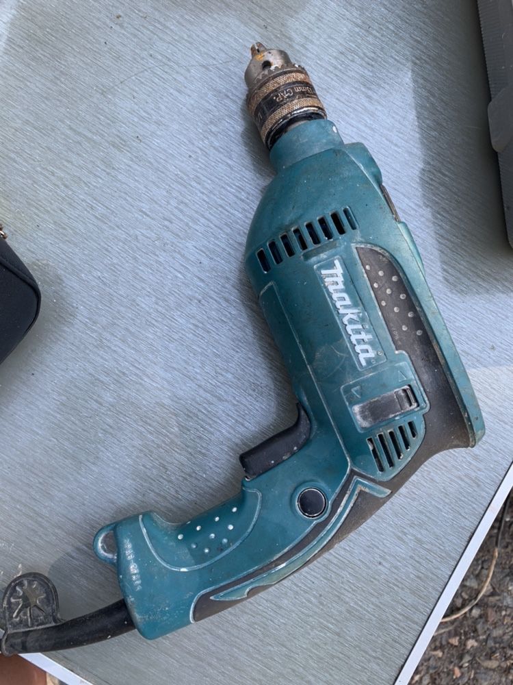 Дрель безударная Makita 6413