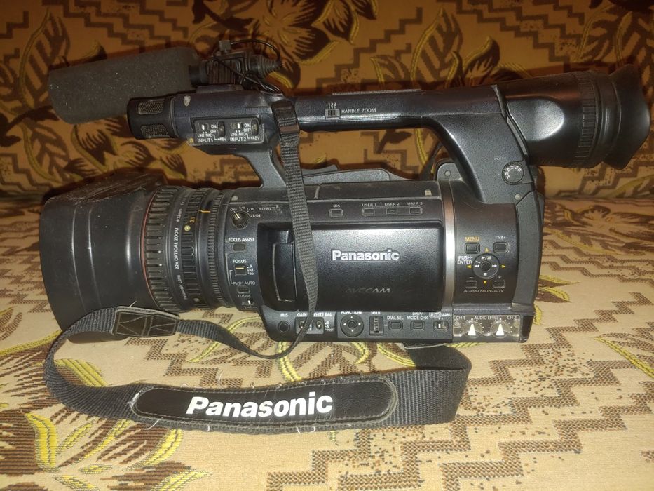 Відеокамера FullHD Panasonic AG-AC130EN