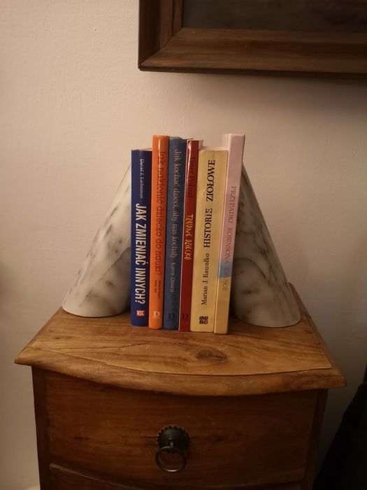 Podpórki na książki - marmur