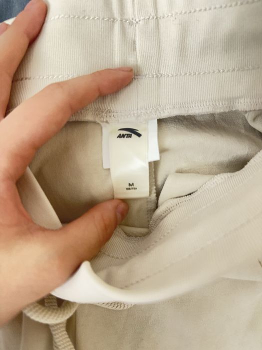 Жіночі спортивні штани anta