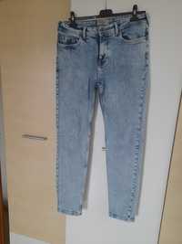 Spodnie jeansowe top secret
