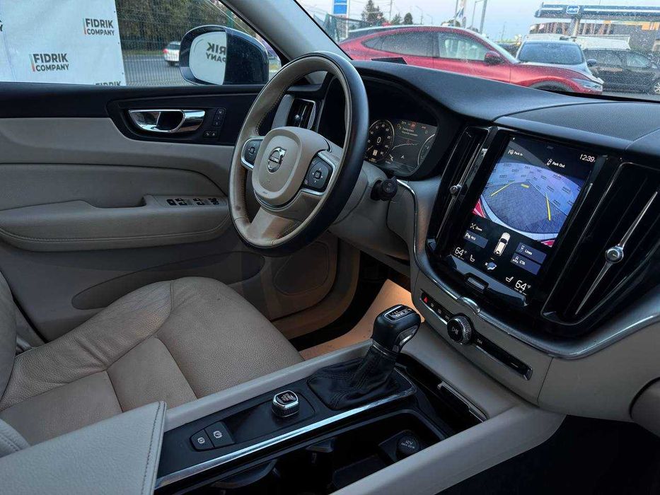 Volvo XC60 T5 Momentum, 2018