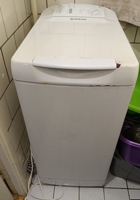 Стиральная машина Ariston AVTL 83