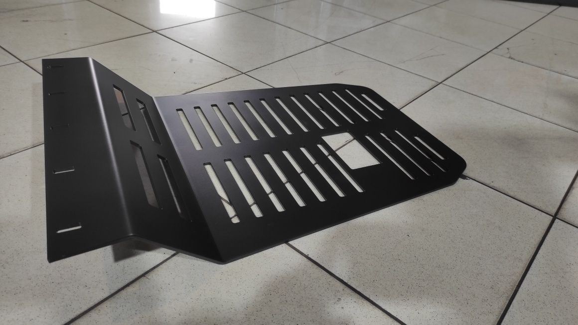 Osłona BMW E34 osłona pod silnik osłona pod miskę BMW E34 miska m50 m6
