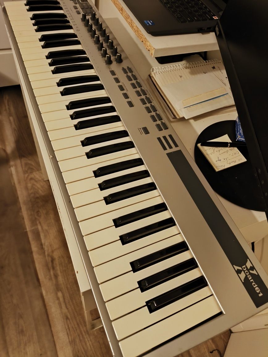 E-MU  x-board 61 Midi,